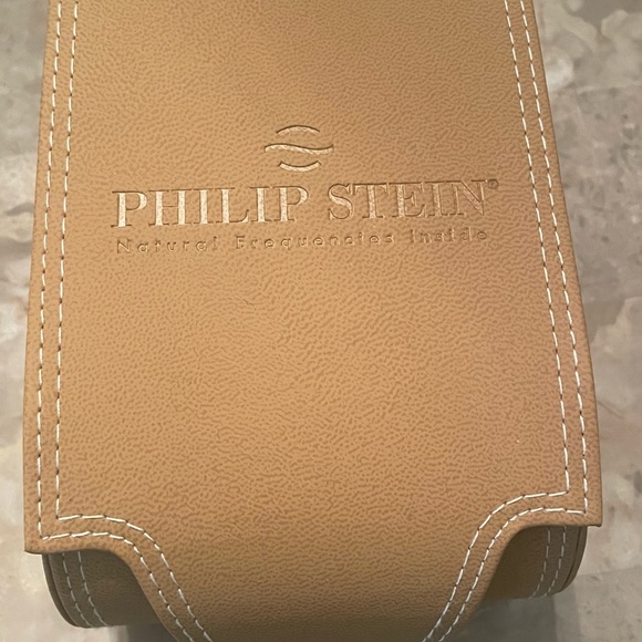 Philip stein mother of pearl watch with four additional watch bands - Picture 5 of 11